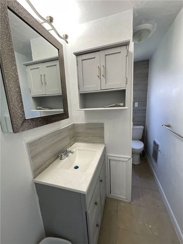 1367 Montezuma St, Lincoln Larimer, PA 15206