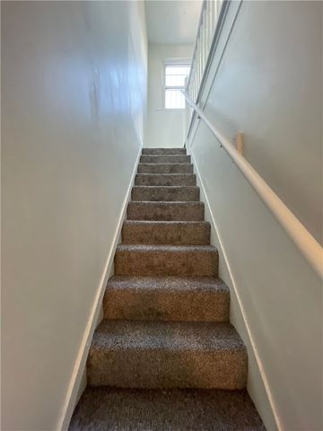 1367 Montezuma St, Lincoln Larimer, PA 15206