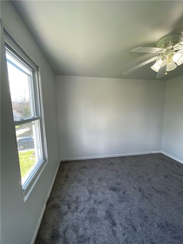 1367 Montezuma St, Lincoln Larimer, PA 15206