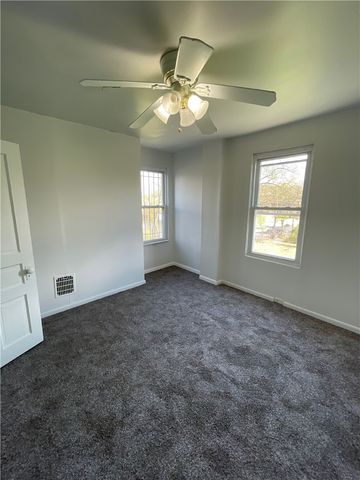 1367 Montezuma St, Lincoln Larimer, PA 15206