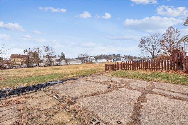200 LIBERTY AVE, Washington Twp, PA 15012