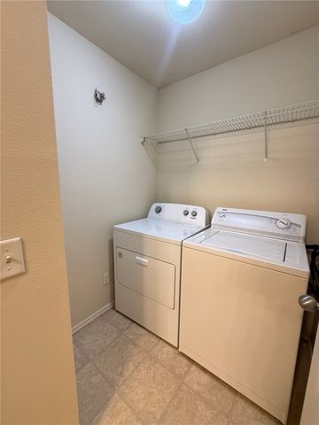 819 Piedmont Place 5, Fayetteville, AR 72703