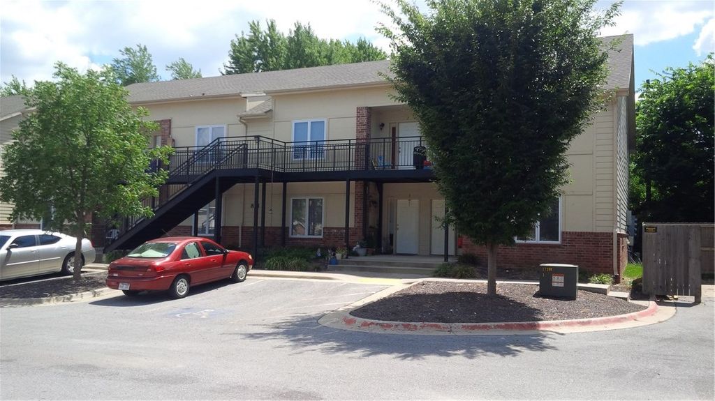 819 Piedmont Place 5, Fayetteville, AR 72703