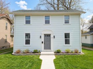 110 Hillsdale Street, Hillsdale City, MI 49242