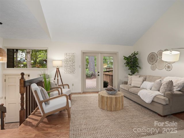 7 Mayfair Place, Arden, NC 28704