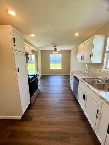 2124 E Primrose Street, Republic, MO 65738