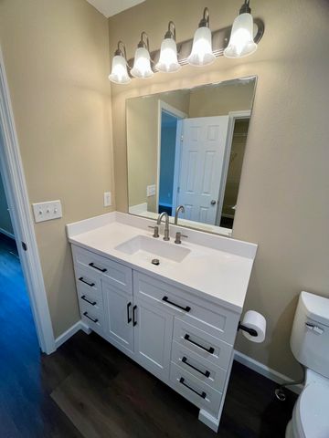2124 E Primrose Street, Republic, MO 65738