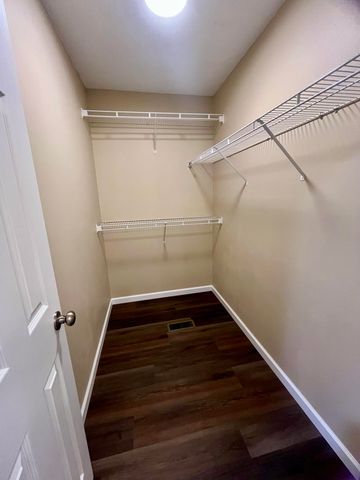 2124 E Primrose Street, Republic, MO 65738