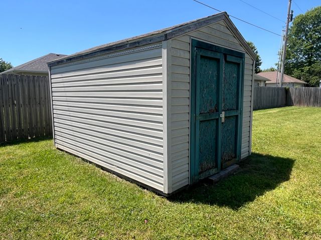 2124 E Primrose Street, Republic, MO 65738