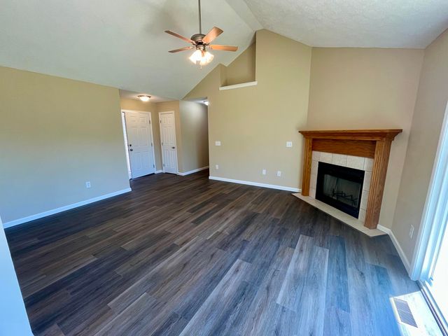 2124 E Primrose Street, Republic, MO 65738