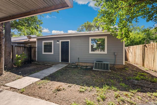 6915 Oldham, San Antonio, TX 78239