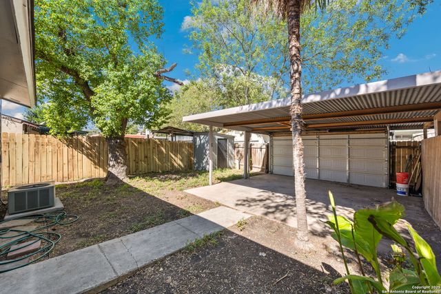 6915 Oldham, San Antonio, TX 78239