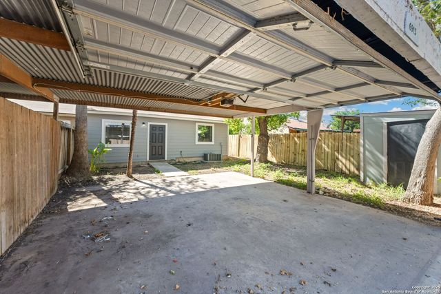 6915 Oldham, San Antonio, TX 78239