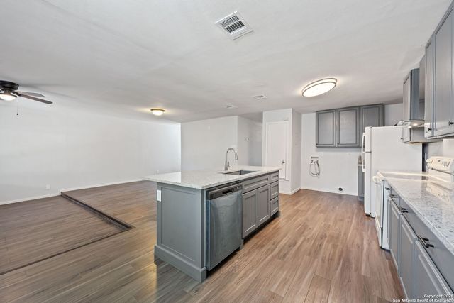 6915 Oldham, San Antonio, TX 78239