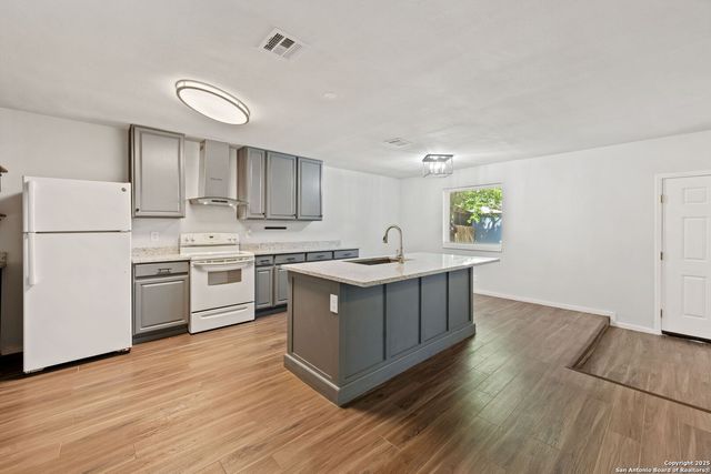 6915 Oldham, San Antonio, TX 78239