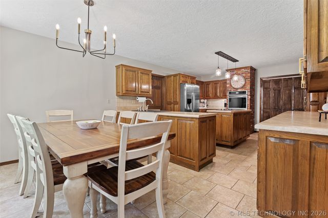 9644 EW 19 Road, Nowata, OK 74048