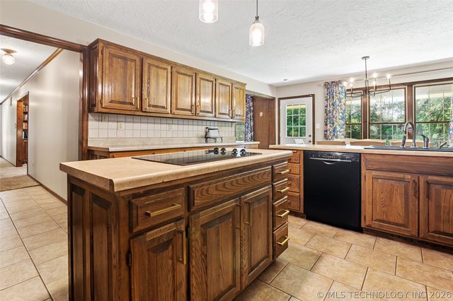 9644 EW 19 Road, Nowata, OK 74048