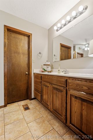 9644 EW 19 Road, Nowata, OK 74048