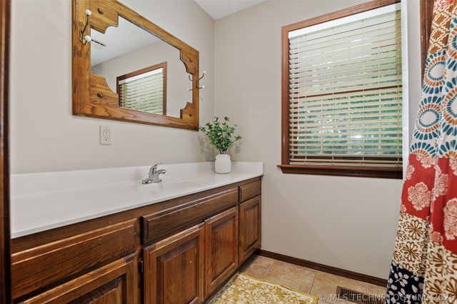 9644 EW 19 Road, Nowata, OK 74048