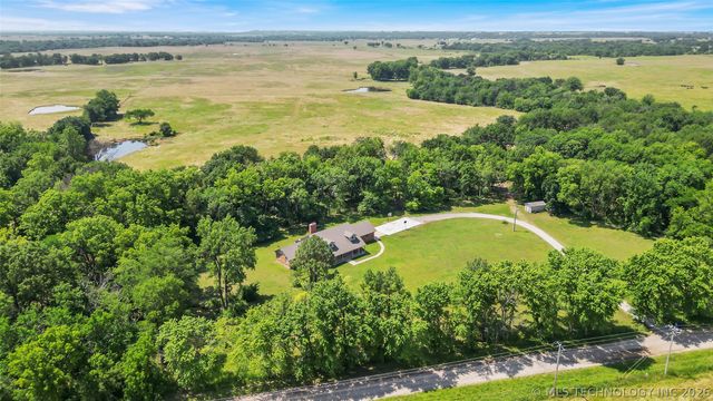 9644 EW 19 Road, Nowata, OK 74048