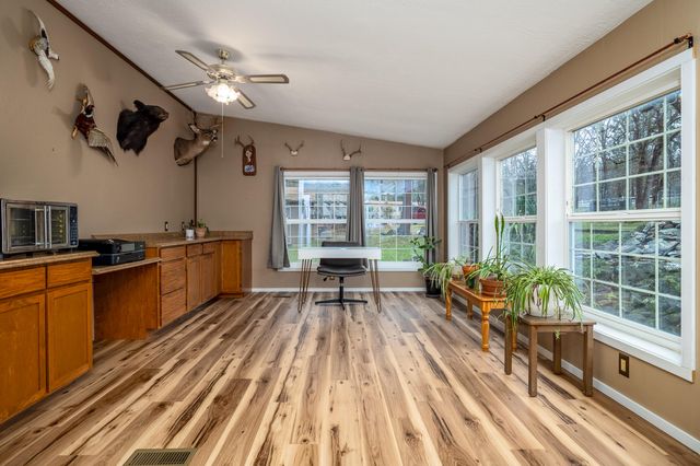 75 Anna Laura Road, Jacksonville, OR 97530