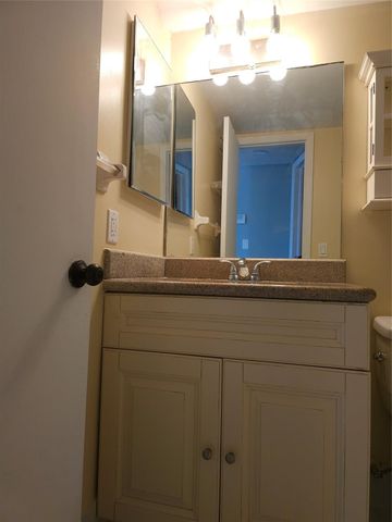 6000 NW 64th Avenue 101, Tamarac, FL 33319