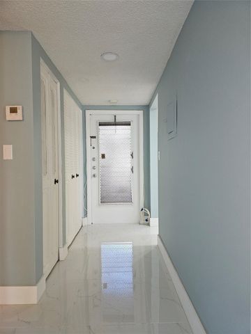 6000 NW 64th Avenue 101, Tamarac, FL 33319