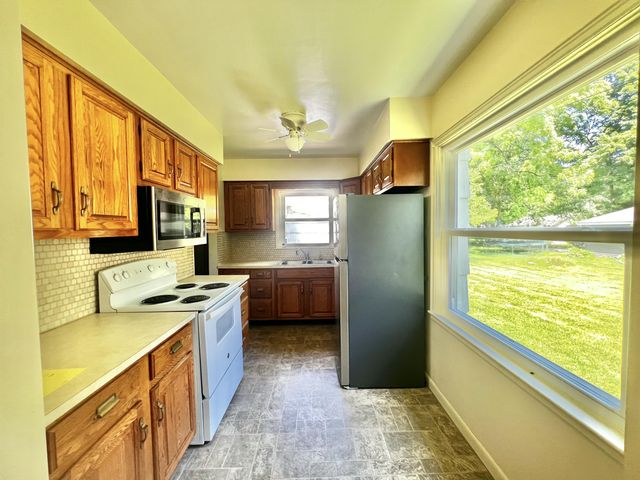 101 N Jackson Street, Hanover, MI 49241