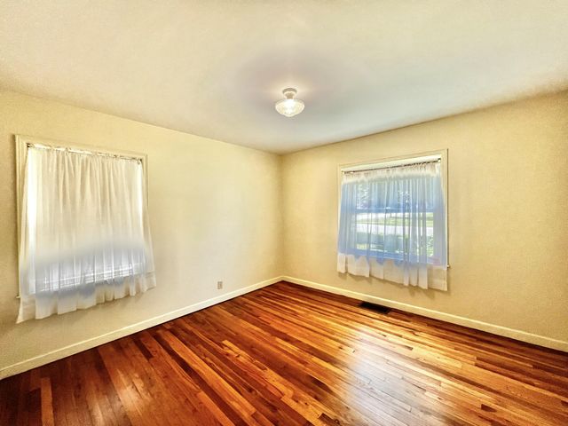101 N Jackson Street, Hanover, MI 49241