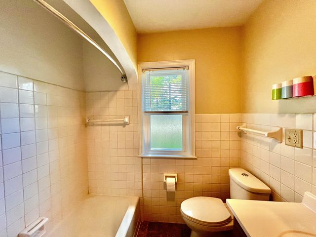 101 N Jackson Street, Hanover, MI 49241