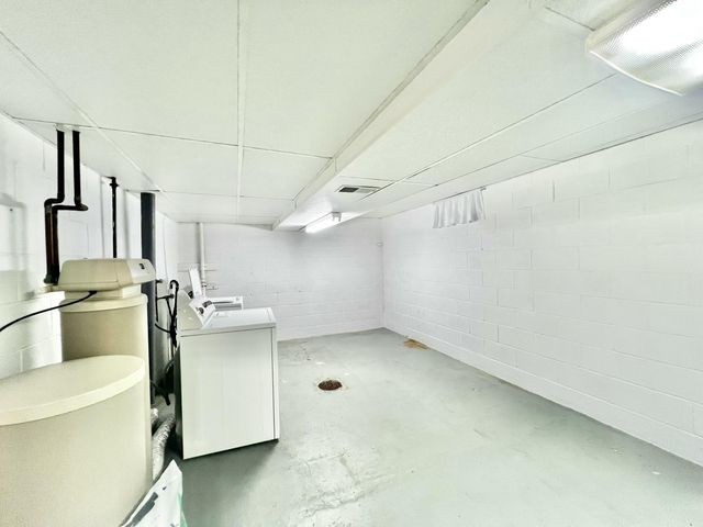 101 N Jackson Street, Hanover, MI 49241