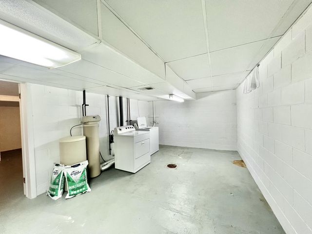 101 N Jackson Street, Hanover, MI 49241