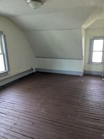 306 4th Avenue S, Princeton, MN 55371