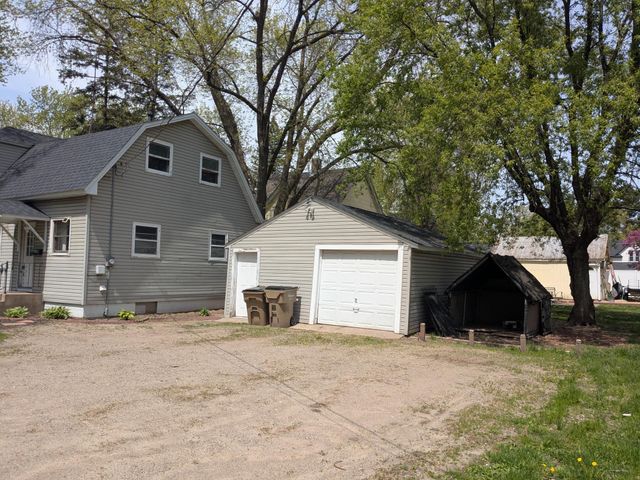 306 4th Avenue S, Princeton, MN 55371