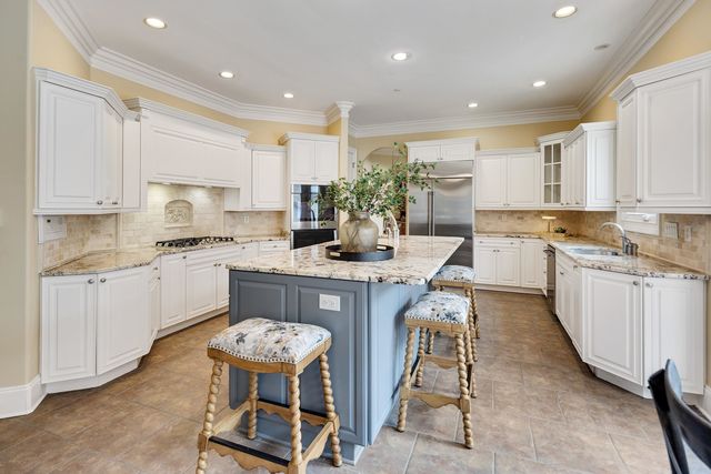 2720 CALKINS RD, Germantown, TN 38139