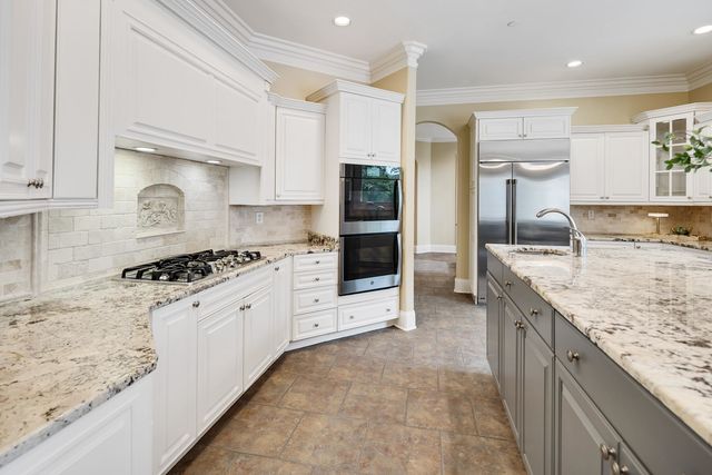 2720 CALKINS RD, Germantown, TN 38139