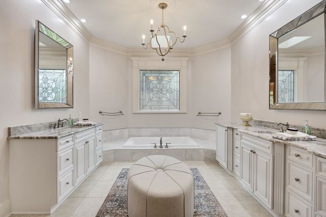 2720 CALKINS RD, Germantown, TN 38139