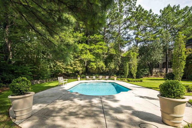 2720 CALKINS RD, Germantown, TN 38139