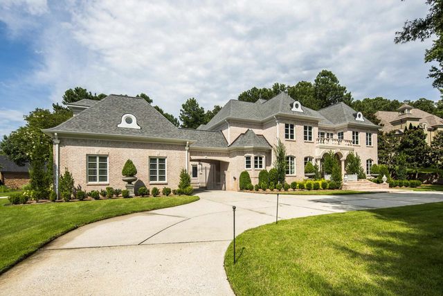 2720 CALKINS RD, Germantown, TN 38139