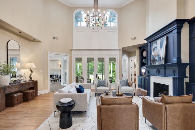2720 CALKINS RD, Germantown, TN 38139