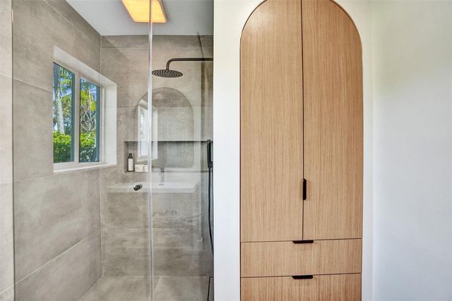 4750 NE 8 Terrace, Oakland Park, FL 33334