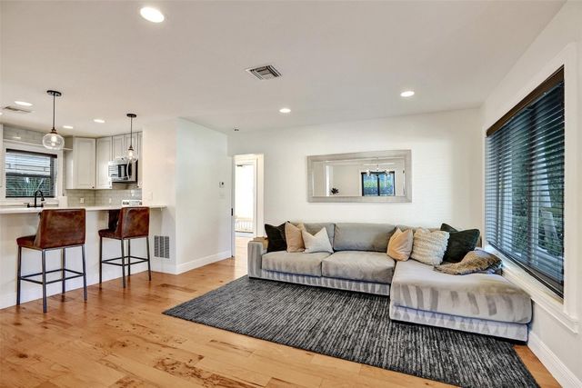 4750 NE 8 Terrace, Oakland Park, FL 33334