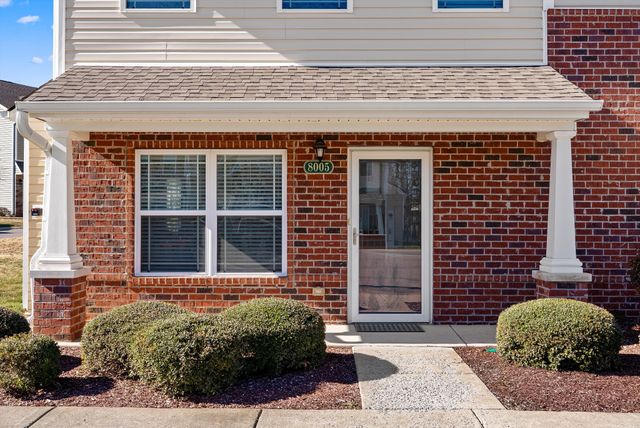 8005 Tuberose Ct, Spring Hill, TN 37174