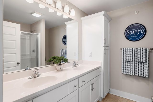 8005 Tuberose Ct, Spring Hill, TN 37174