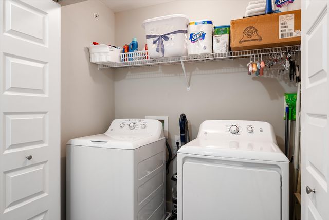 8005 Tuberose Ct, Spring Hill, TN 37174