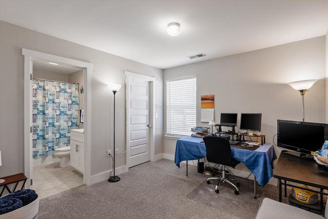 8005 Tuberose Ct, Spring Hill, TN 37174