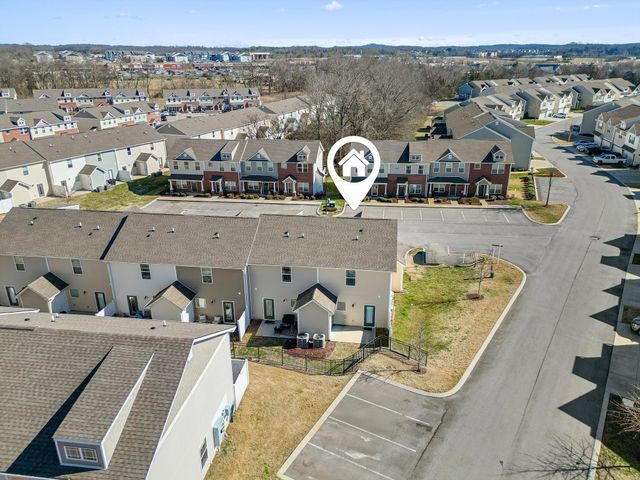 8005 Tuberose Ct, Spring Hill, TN 37174