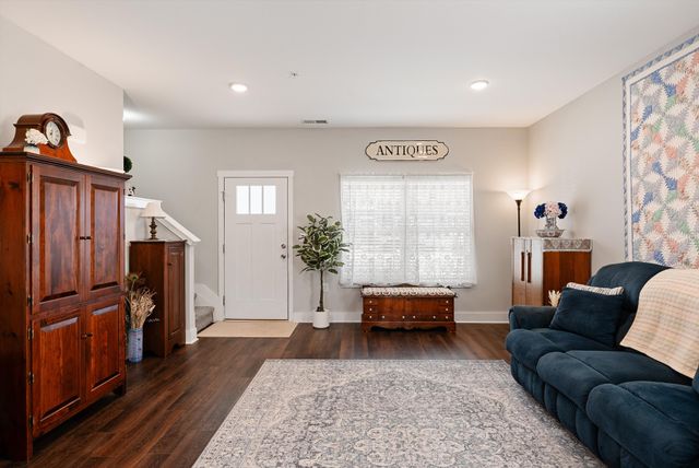 8005 Tuberose Ct, Spring Hill, TN 37174