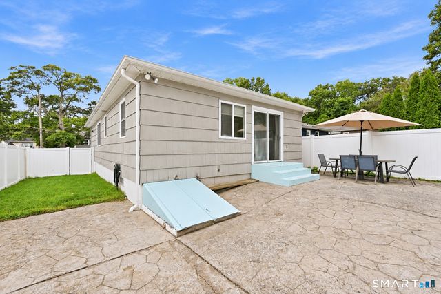 95 Roosevelt Avenue, West Haven, CT 06516