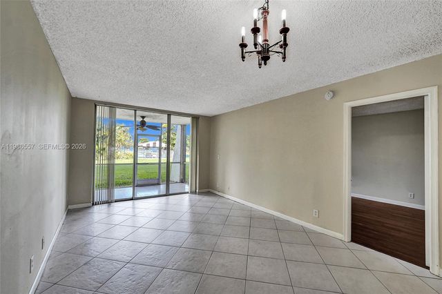 9440 Poinciana Pl 108, Davie, FL 33324